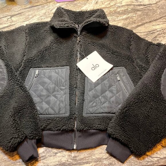 Alo Yoga Women's Black Sherpa Edge Bomber Jacket - Picture 2 of 8